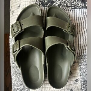 Birkenstock Olive Green Sandals sz 41